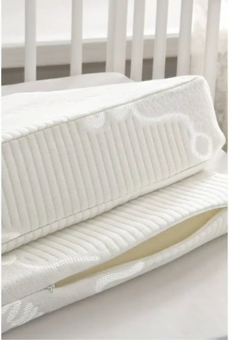 Yataş Mini Mılky Bebek Reflü Yastık 60 x 35 x 15 cm