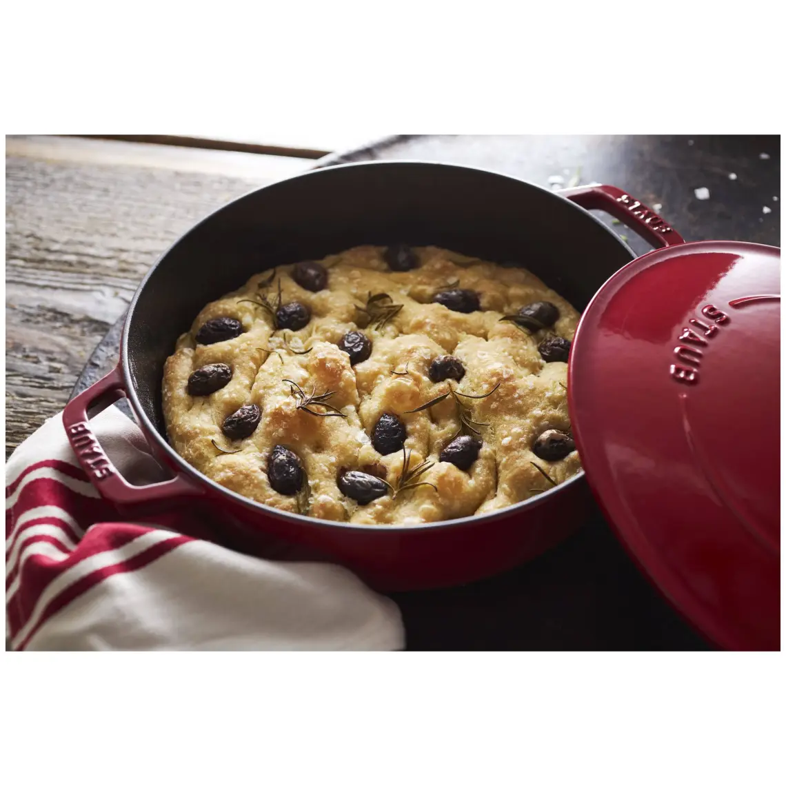 Staub Chistera Yağmur Efektli Döküm Tencere 24 cm Kiraz