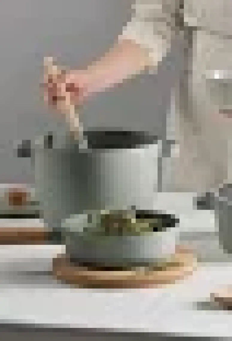 Neoflam Fika Cam Kapaklı Alüminyum Döküm Derin Tencere 26 x 13 cm.