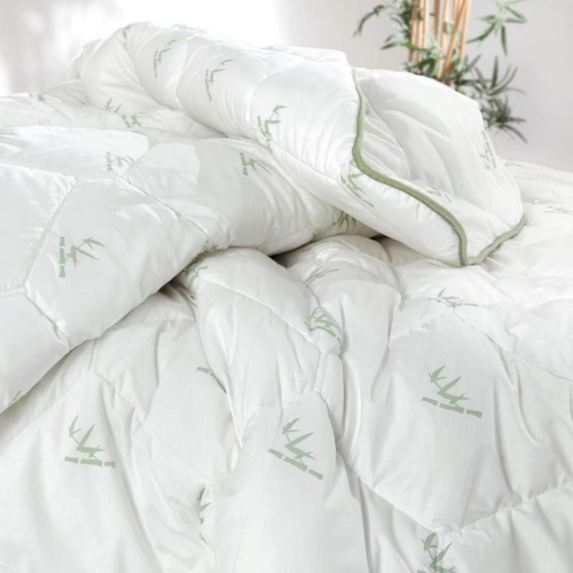 Yataş Bedding BAMBU Yorgan (%20 Bambu) 300 Gr. (Çift Kişilik - 195x215 cm)
