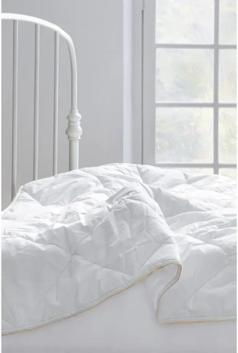 Yataş Bedding DACRON® HALLOFIL® ALLERBAN® Yorgan 200 Gr. (Tek Kişilik XL - 175x215 cm)