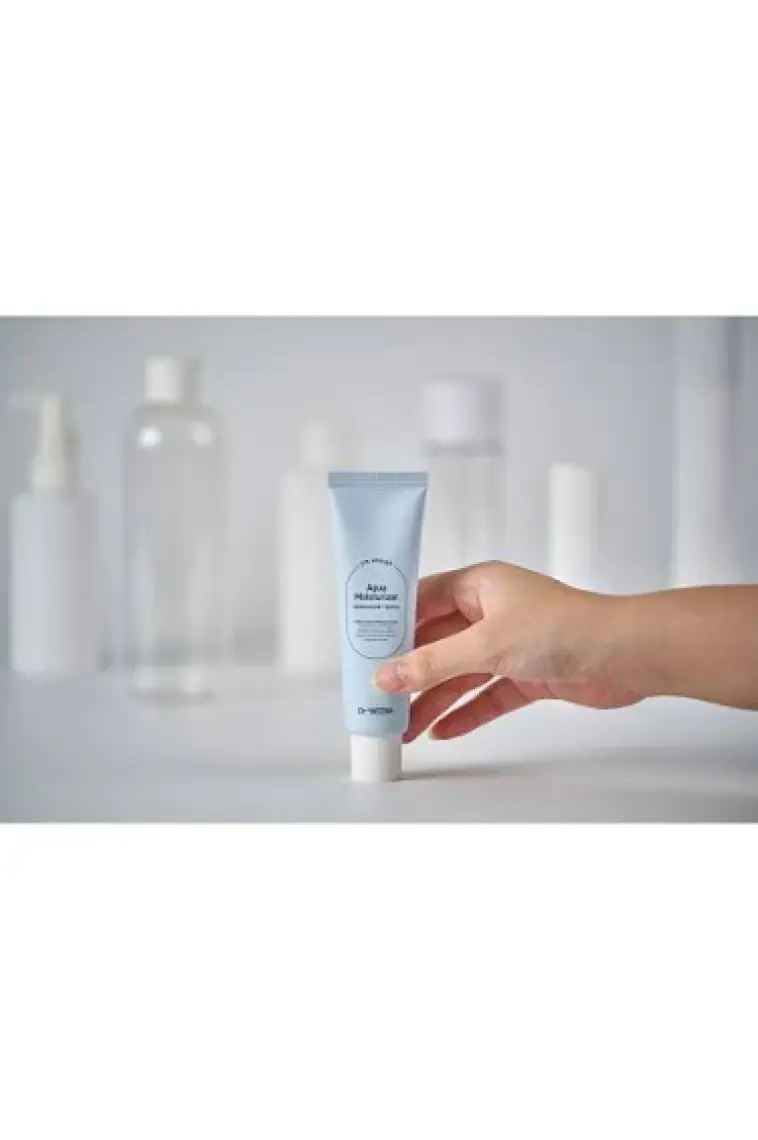 Dermal Dr+Medm Facial Aqua Yağlı ve Karma Ciltler Için Su Bazlı Nemlendirici Krem 50 gr