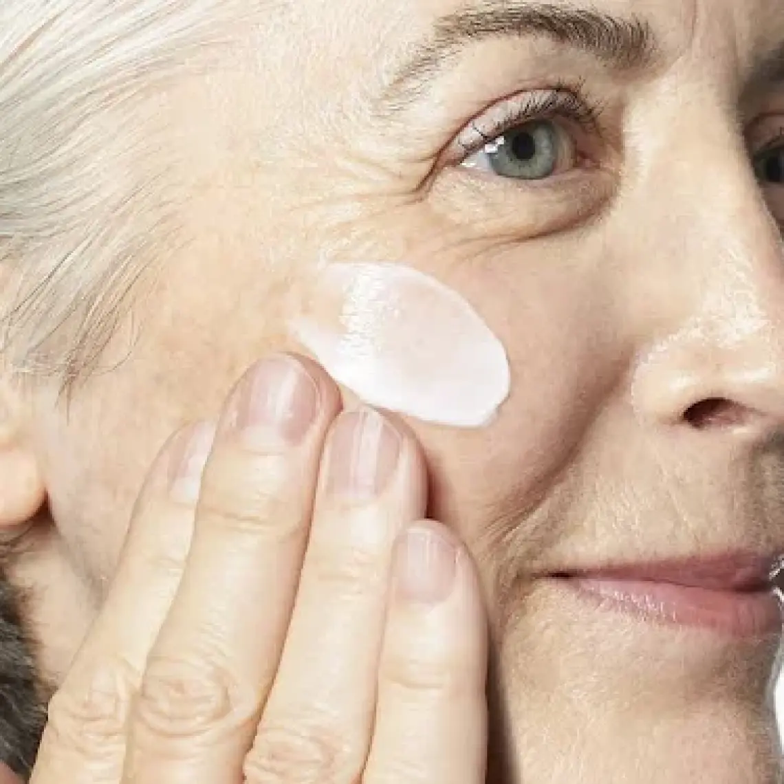 Kiehl's Super Multi Corrective Yaşlanma Karşıtı 7'Li Etki Sunan Bakım Kremi - Spf30 50 Ml