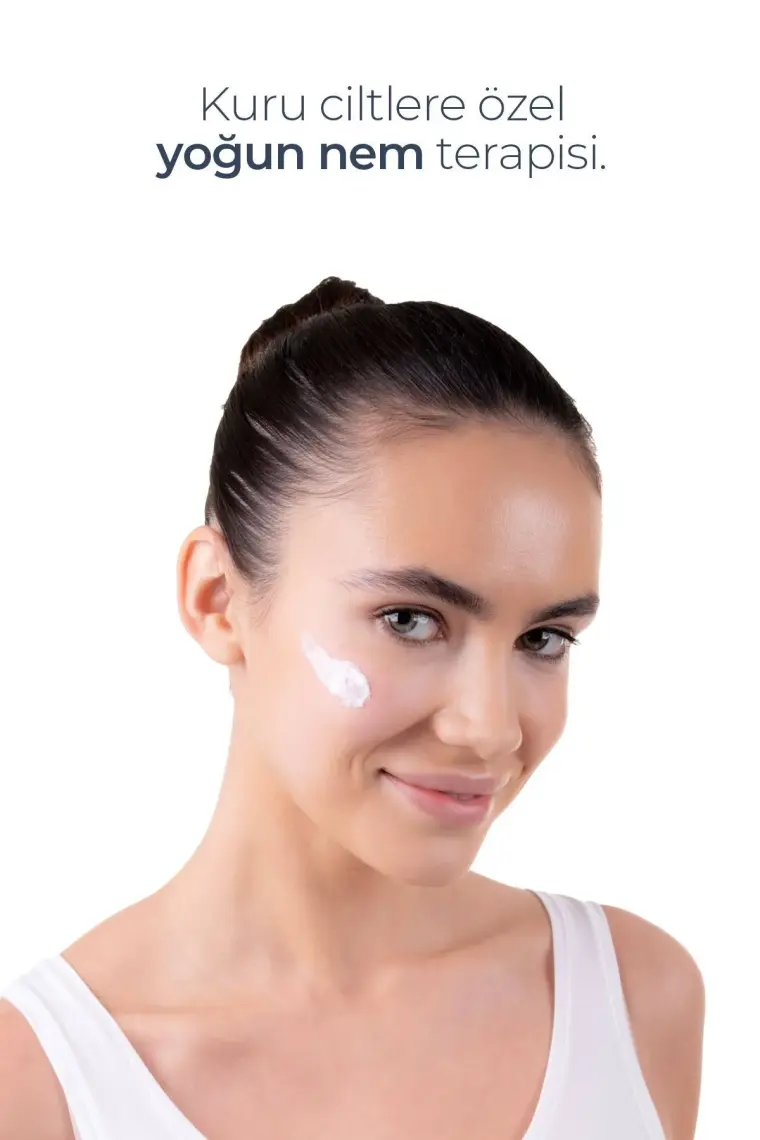 Zaroza Yoğun Nem Kremi Hyaluronic Asit & Pentavitin Kuru Ciltler 50 ml