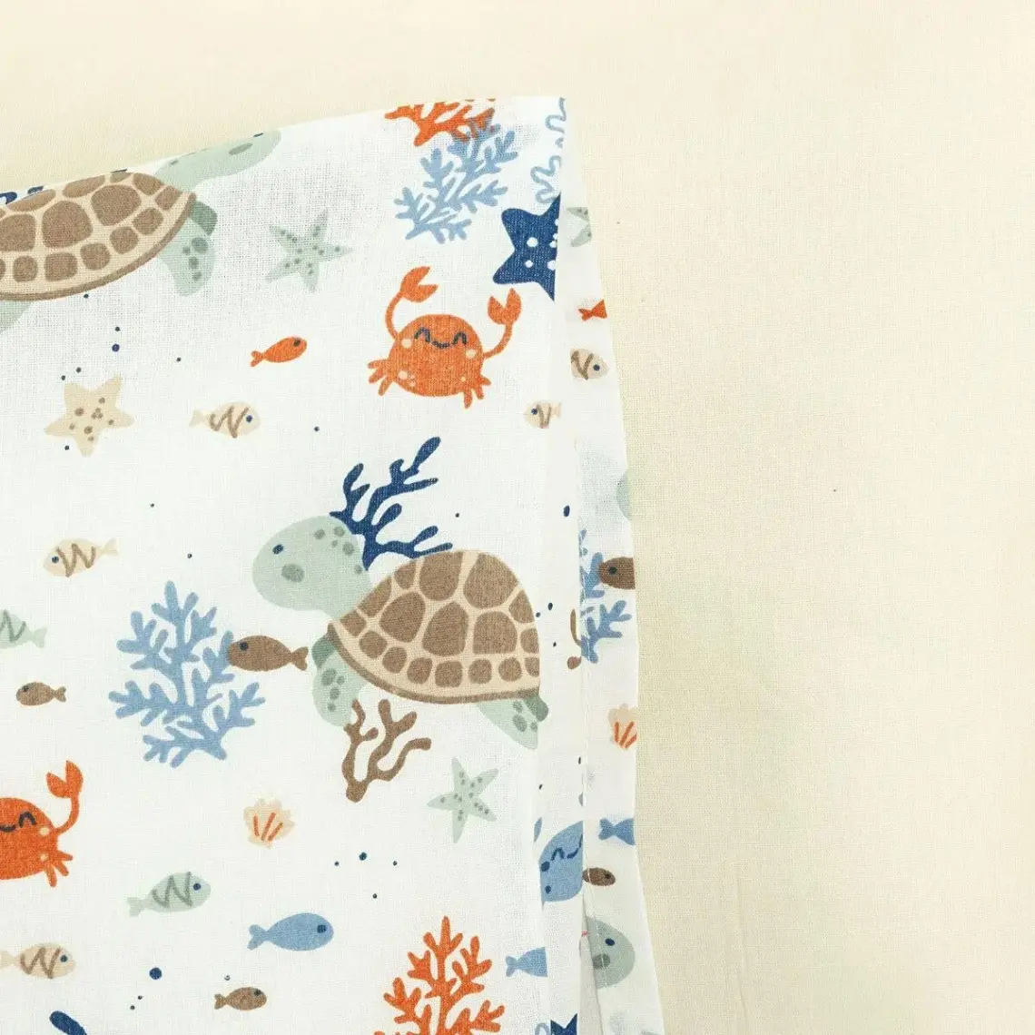 Little Dreams Gök Kuşağı Yastık Kılıfı Kız Bebek