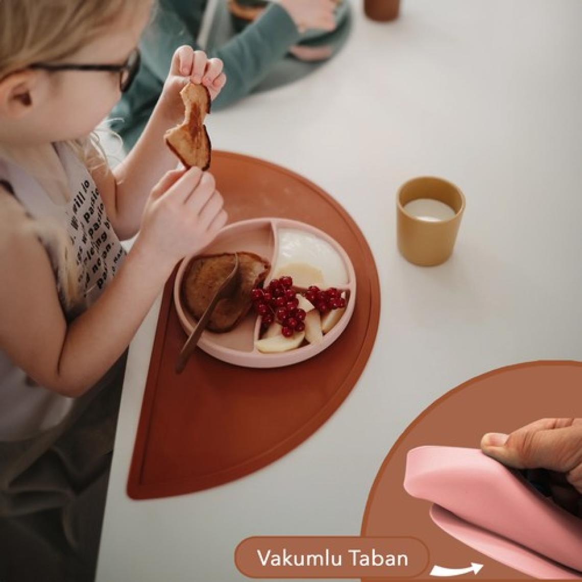 Meleni Baby 2'li Silikon Bebek Beslenme Seti - Vakum Tabanlı Mama Tabağı Ayarlanabilir Mama Önlüğü