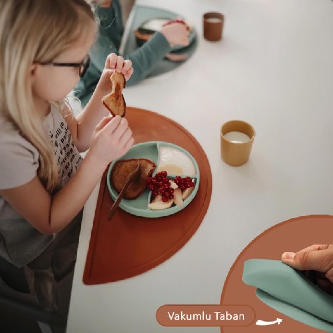 Meleni Baby 2'li Silikon Bebek Beslenme Seti - Vakum Tabanlı Mama Tabağı Ayarlanabilir Mama Önlüğü