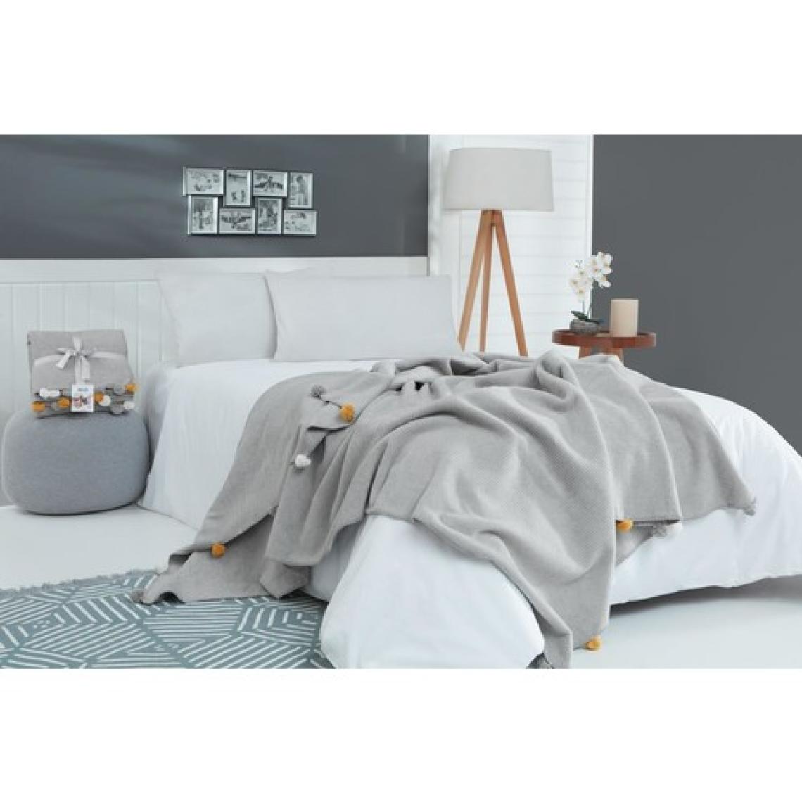 Dolce Bonita Home 150X200 Tek Kişilik Ponponlu Pike Battaniye Gri