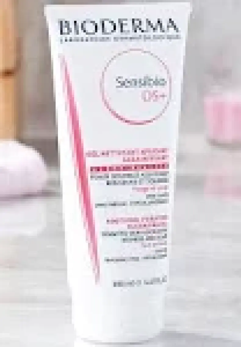 Bioderma Sensibio DS+ Hassas Ciltler Yağlı Arındırıcı Temizleme Jeli B6 Vitamini 200 ml