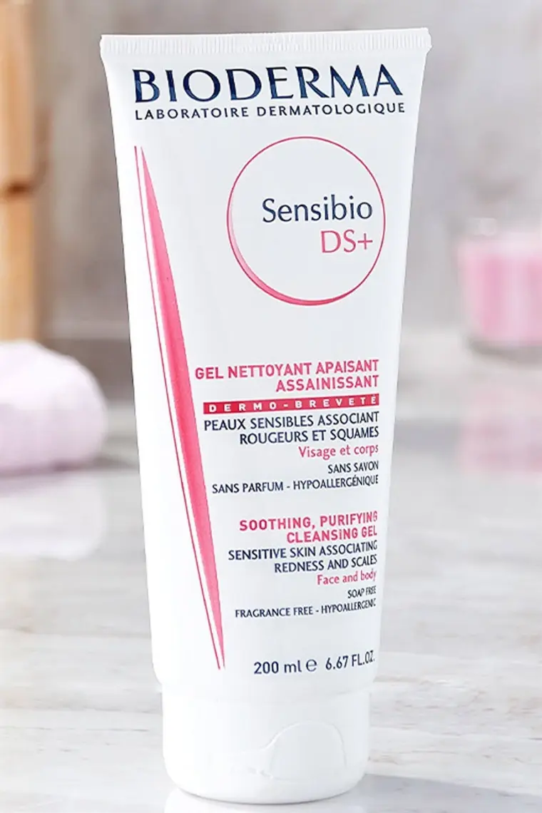Bioderma Sensibio DS+ Hassas Ciltler Yağlı Arındırıcı Temizleme Jeli B6 Vitamini 200 ml