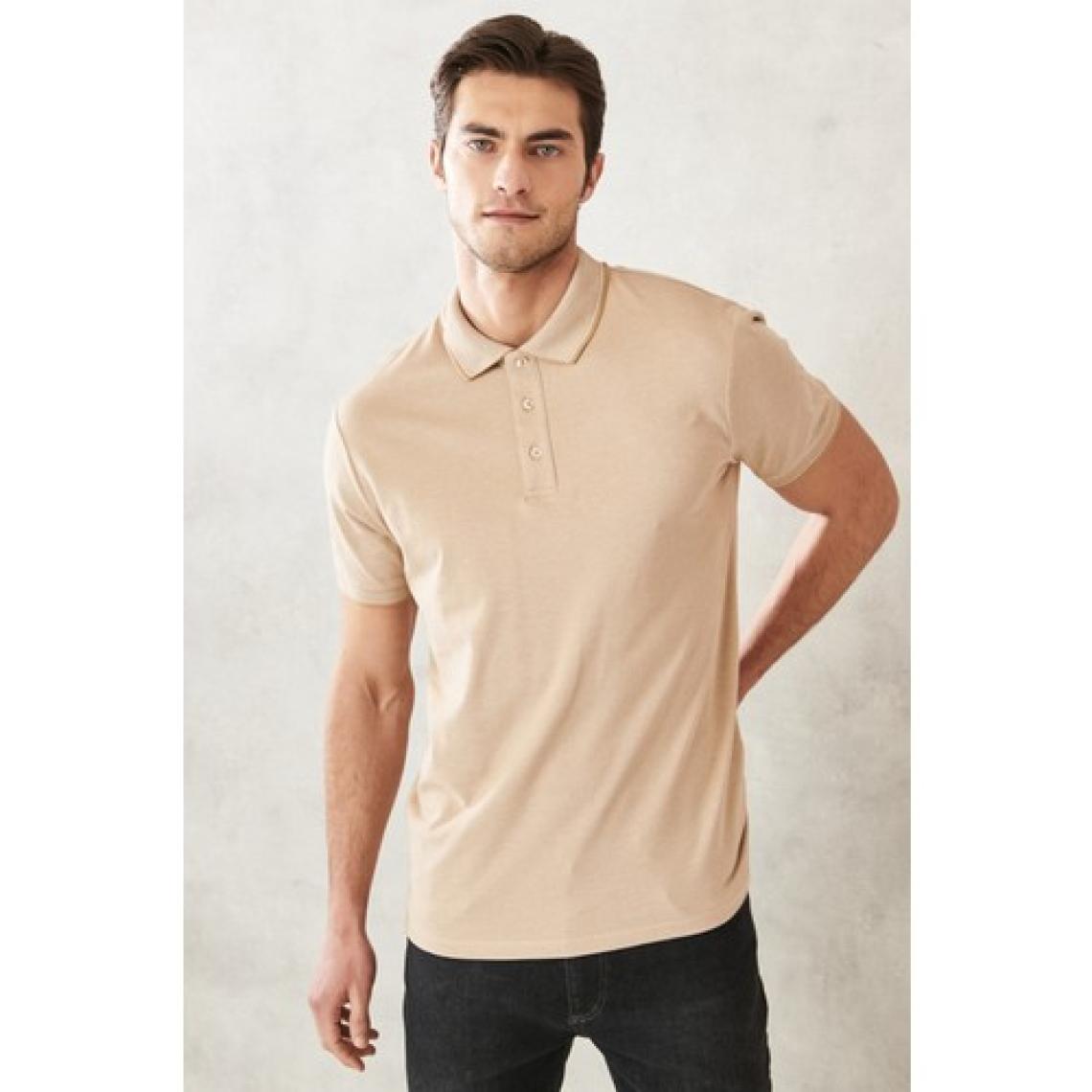 Altınyıldız Classics Erkek Lacivert-Açık Bej Beyaz-Açık Siyah 3'lü Çekmeyen Pamuklu Slim Fit Kıvrılmaz Polo Yaka Tişört