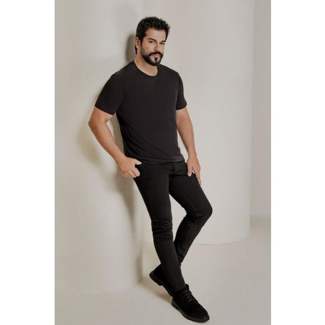 Altınyıldız Classics Erkek Siyah Slim Fit Dar Kesim Bisiklet Yaka %100 Pamuk 2'li Tişört Paketi