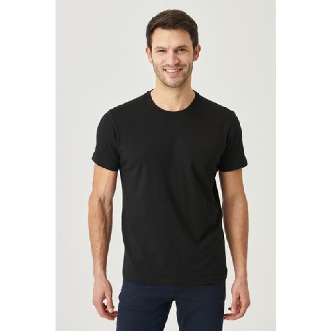 Altınyıldız Classics Erkek Siyah Slim Fit Dar Kesim Bisiklet Yaka %100 Pamuk 2'li Tişört Paketi