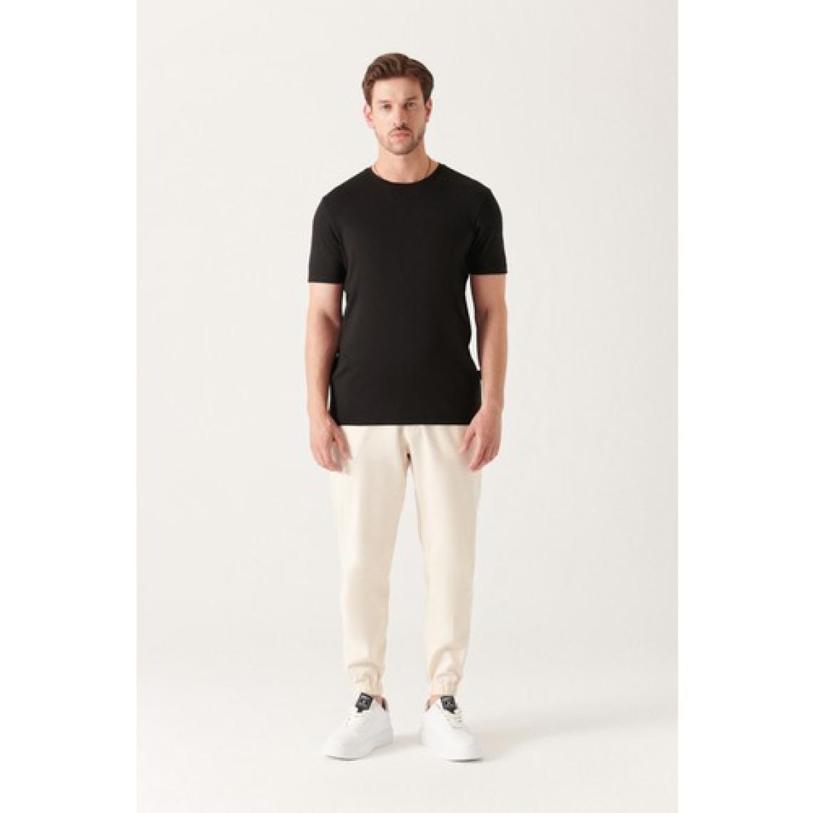 AVVA Erkek Siyah Soft Touch Bisiklet Yaka Düz Modal T-shirt B001171