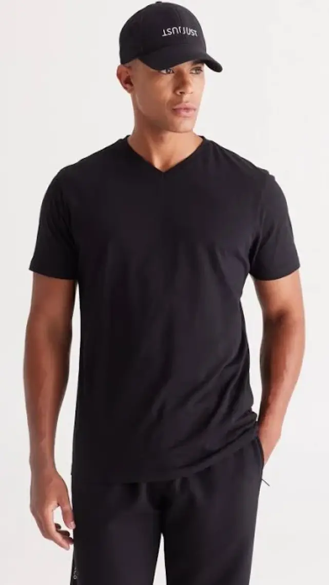 Altınyıldız Classics Erkek Siyah %100 Pamuk Slim Fit Dar Kesim V Yaka Tişört