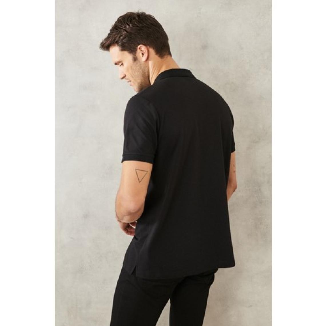 AC&Co / Altınyıldız Classics Erkek Çekmeyen Pamuklu Kumaş Slim Fit Dar Kesim Simsiyah Kıvrılmaz Polo Yaka T-shirt