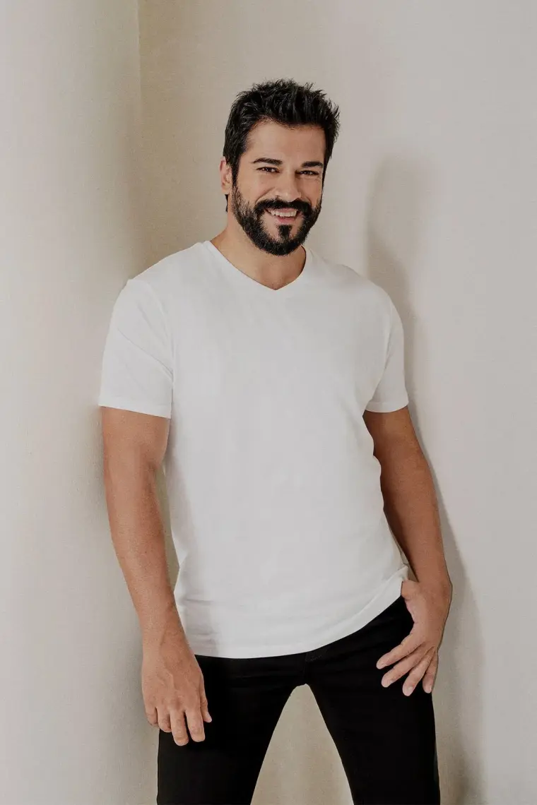 Altınyıldız Classics Erkek Beyaz %100 Pamuk Slim Fit Dar Kesim V Yaka Tişört