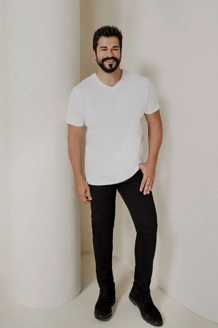 Altınyıldız Classics Erkek Beyaz %100 Pamuk Slim Fit Dar Kesim V Yaka Tişört