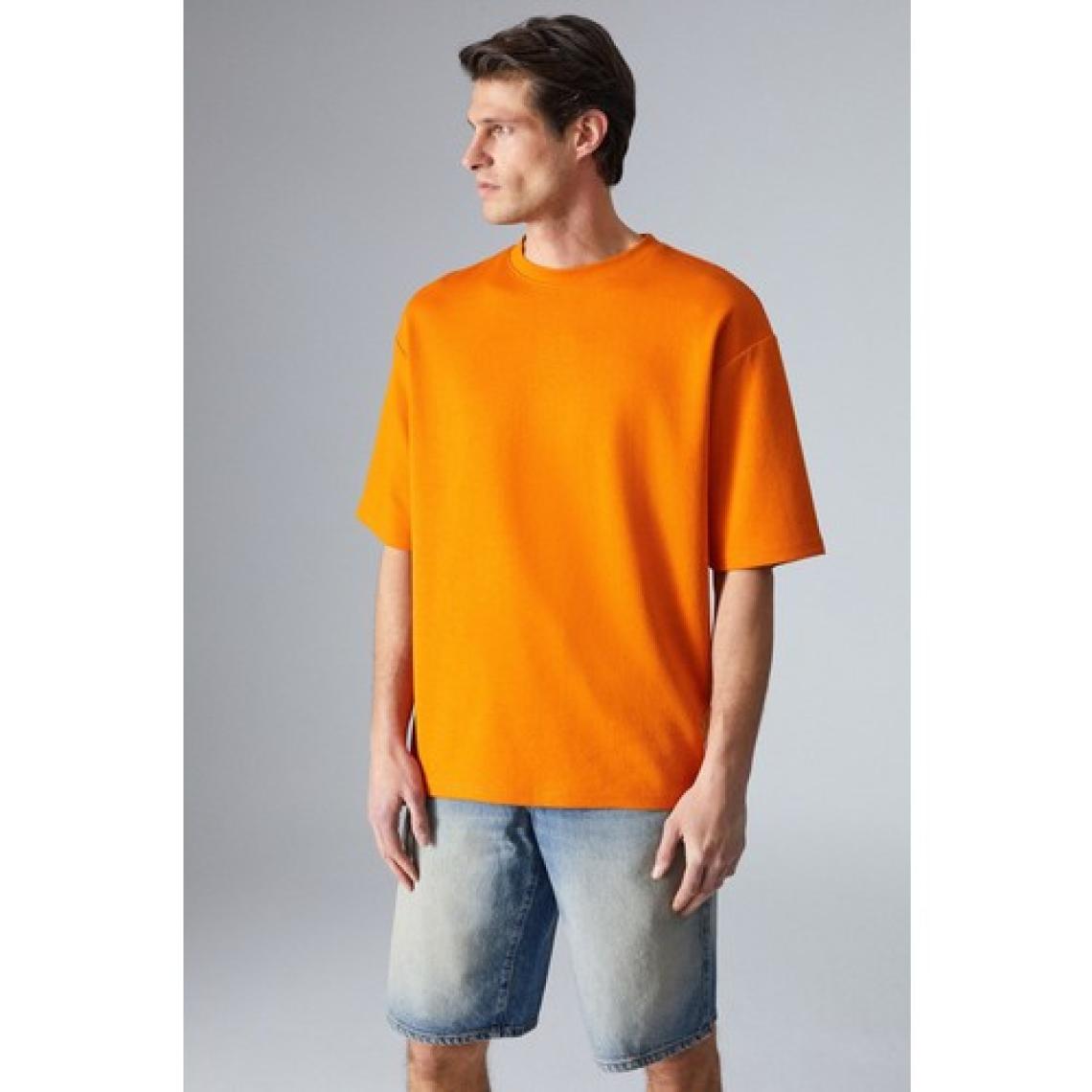 Grimelange Joel Erkek  Pamuklu Kalın Kumaşlı Özel Dokulu Etiket Detaylı Oversize Turuncu T-Shirt