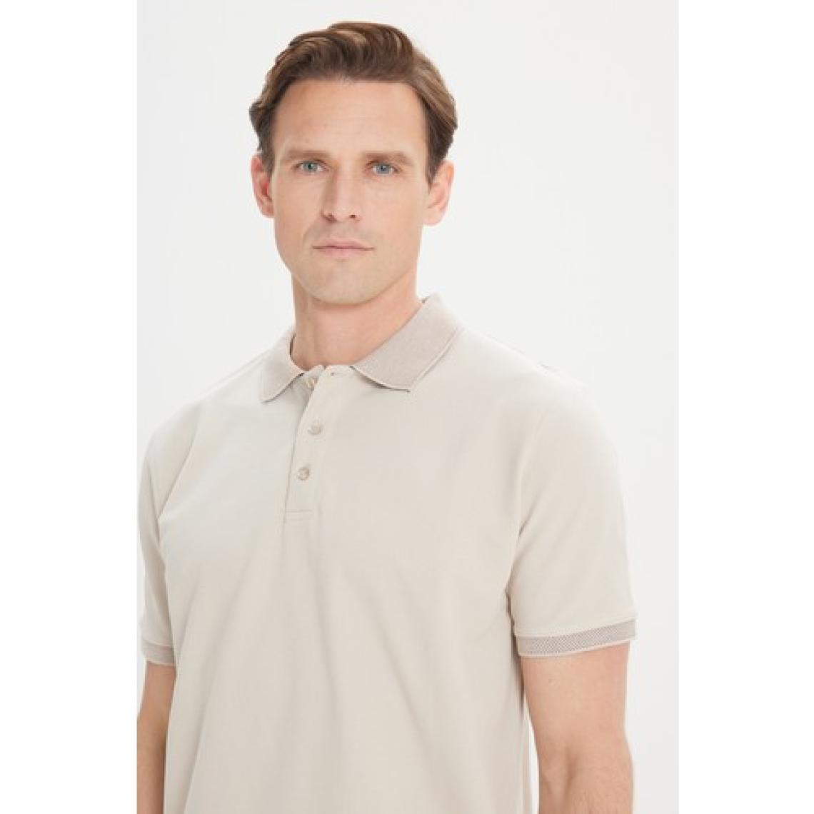 ALTINYILDIZ CLASSICS Erkek Safari %100 Pamuk Kıvrılmaz Polo Yaka Slim Fit Dar Kesim Tişört