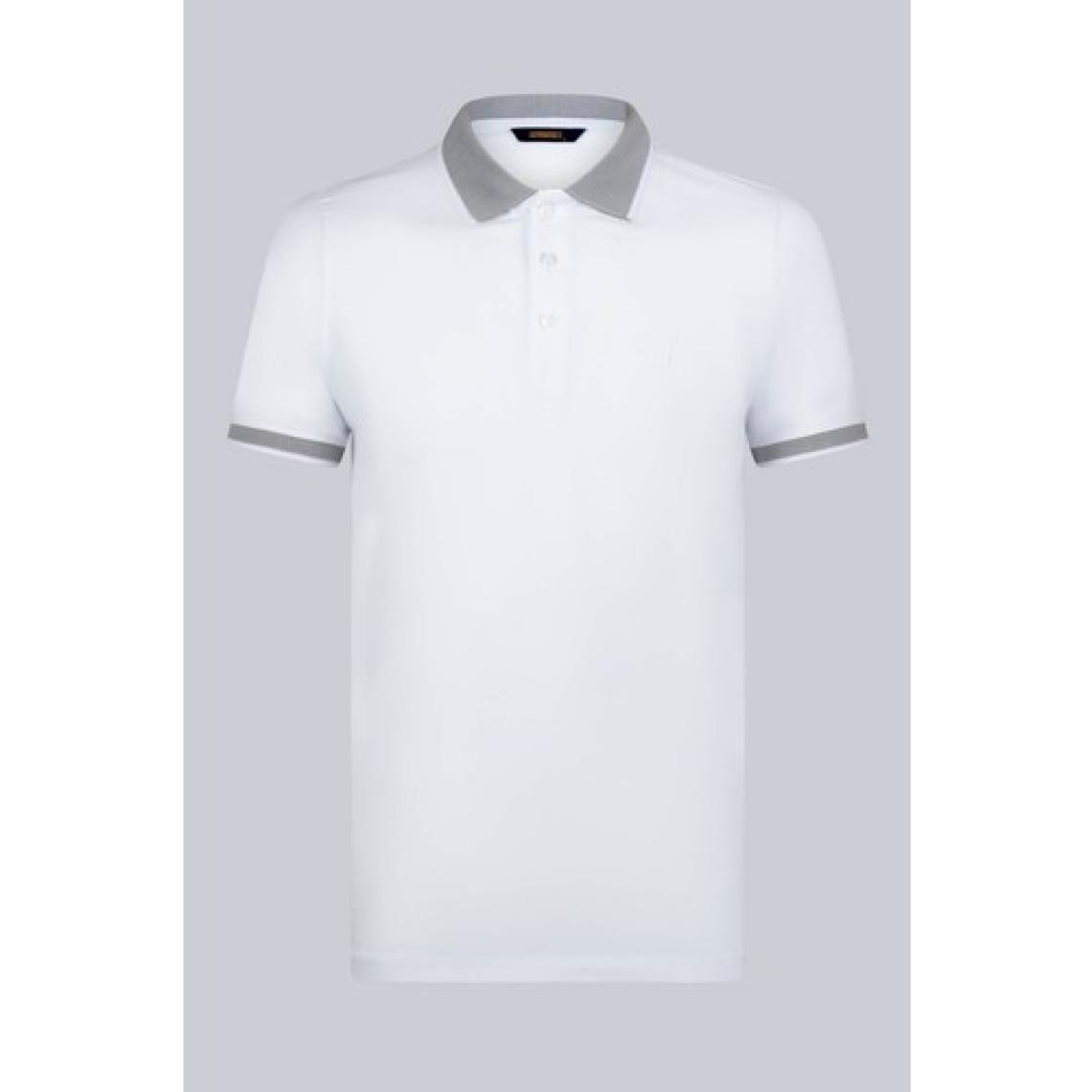 Beyaz Regular Fit 100% Pamuklu Polo Yaka Tişört