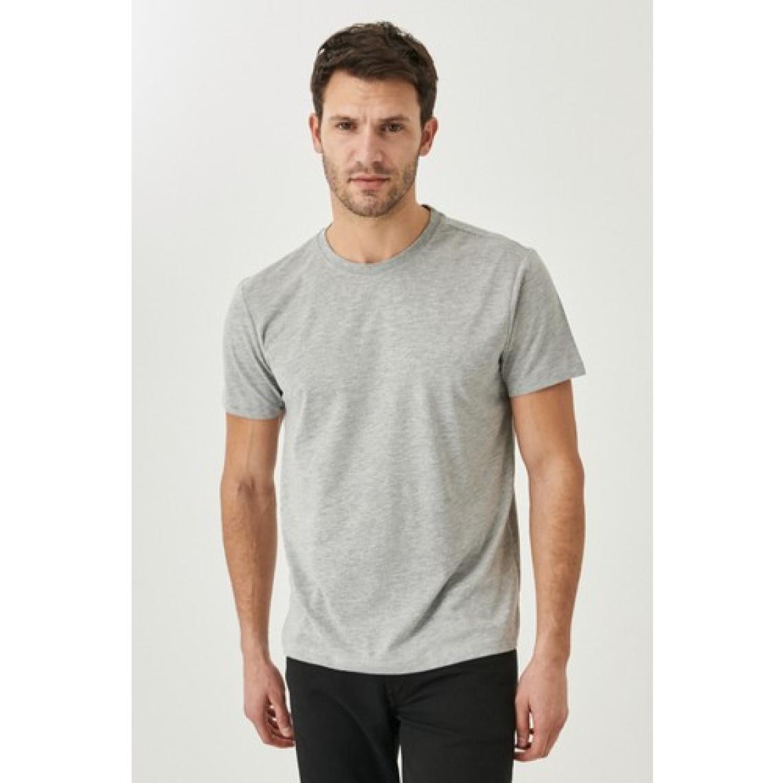 Altınyıldız Classics Erkek Gri Melanj Pamuklu Slim Fit Dar Kesim Bisiklet Yaka Tişört