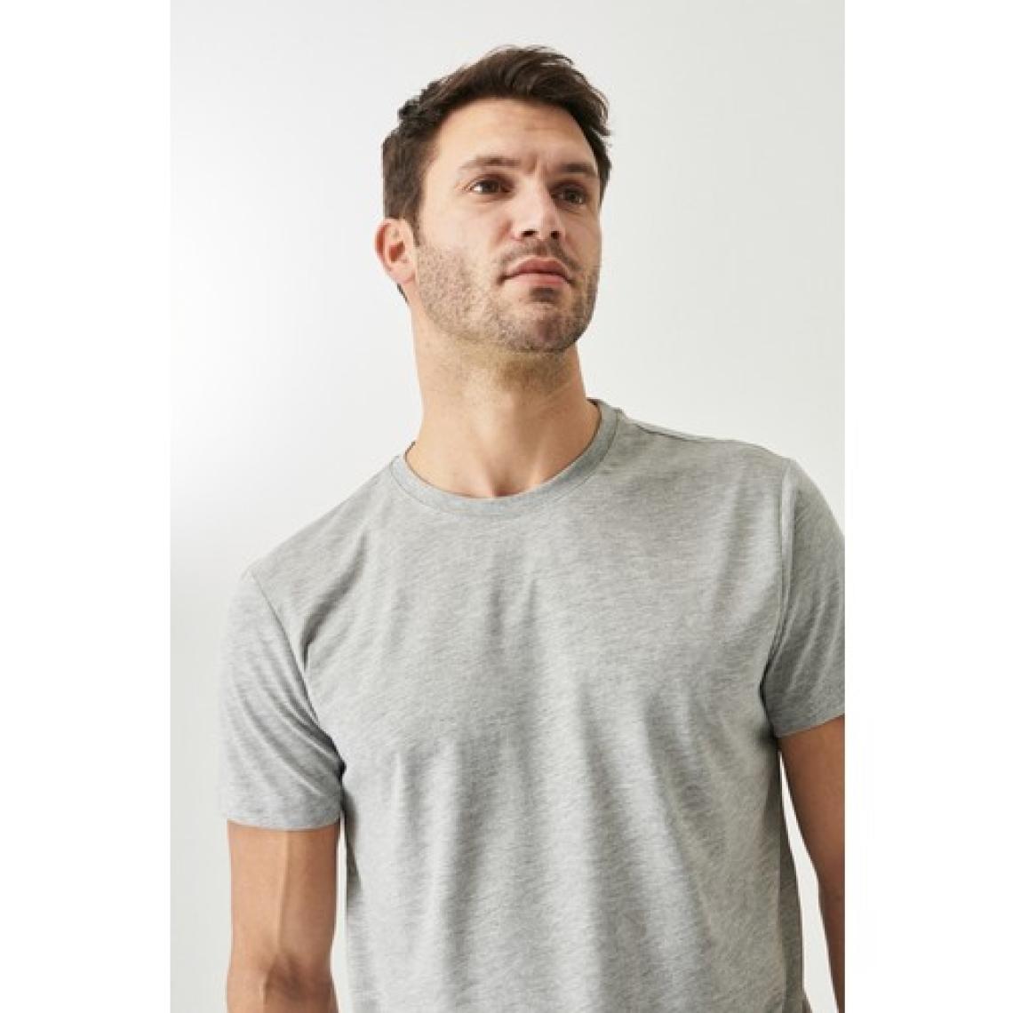 Altınyıldız Classics Erkek Gri Melanj Pamuklu Slim Fit Dar Kesim Bisiklet Yaka Tişört
