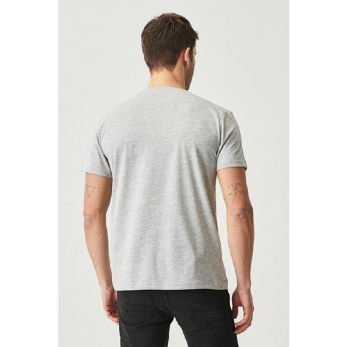 Altınyıldız Classics Erkek Gri Melanj Pamuklu Slim Fit Dar Kesim Bisiklet Yaka Tişört