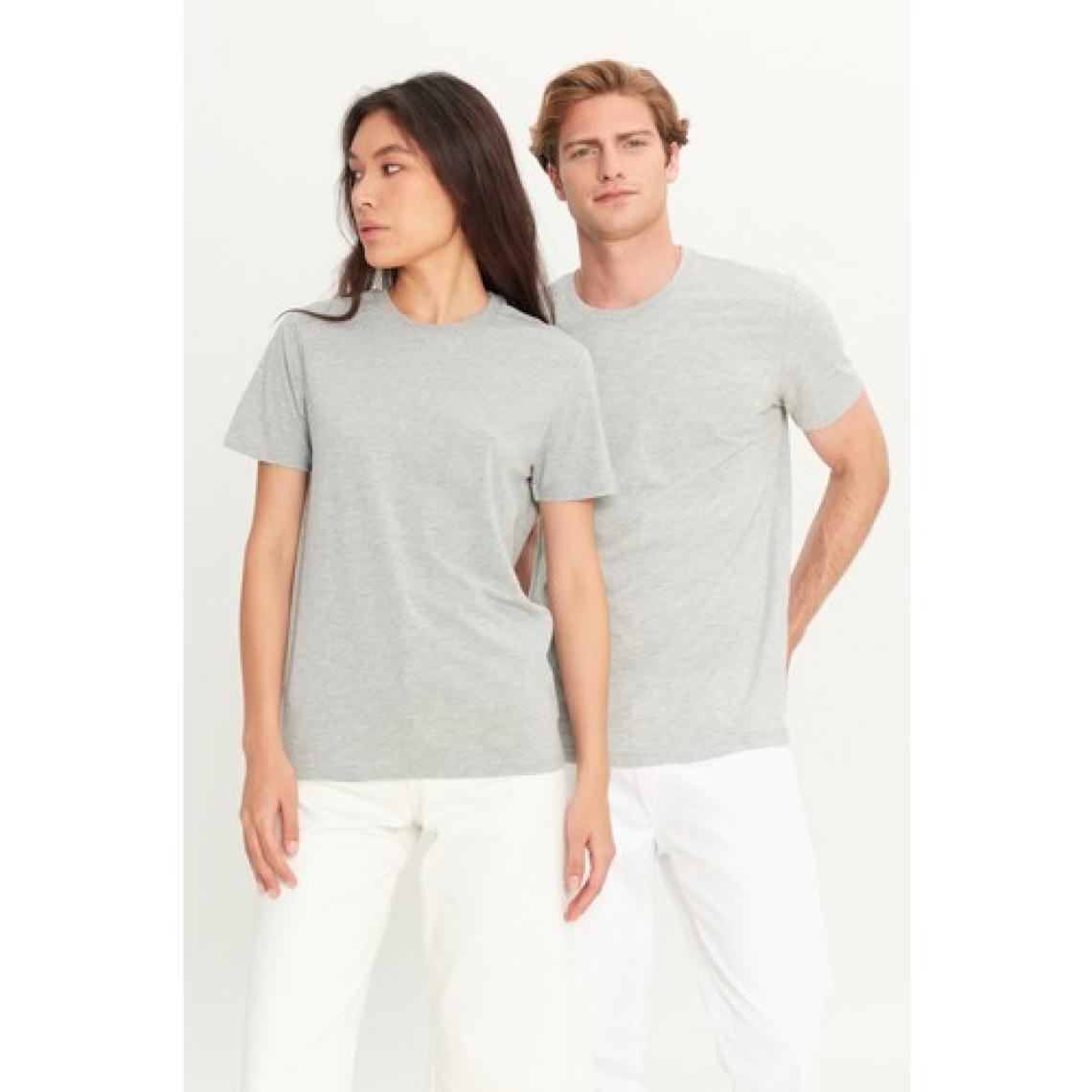 Altınyıldız Classics Erkek Gri Melanj Pamuklu Slim Fit Dar Kesim Bisiklet Yaka Tişört
