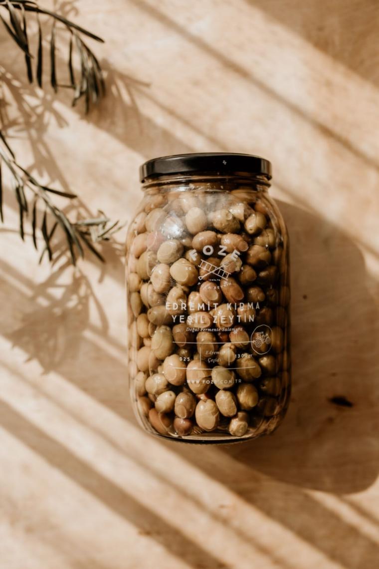 Yeşil Edremit Kırma Yeşil Zeytin 1300 gr