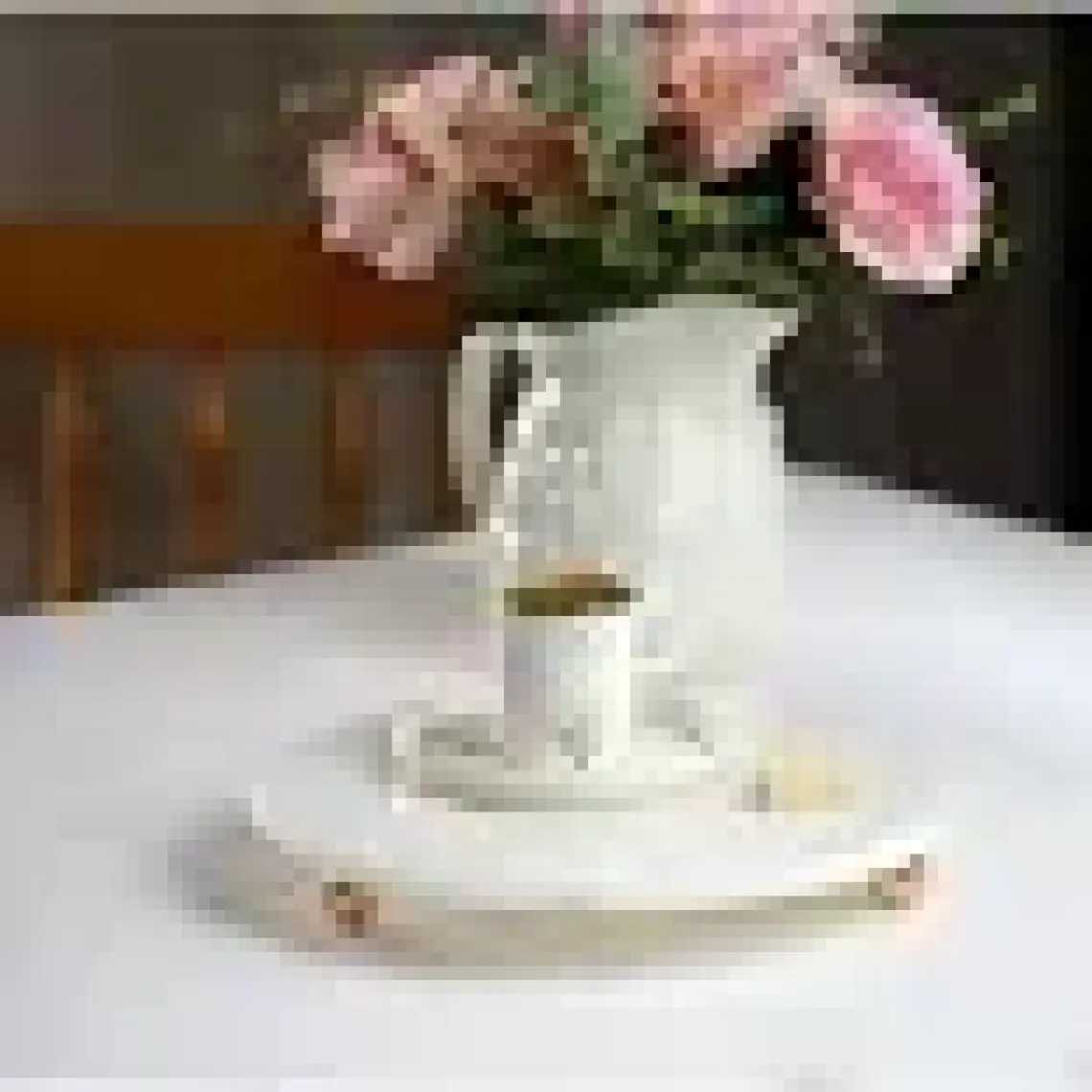 Akayev   Mermer 25 cm Rose Gold Boncuk Ayaklı Beyaz Yuvarlak Sunumluk