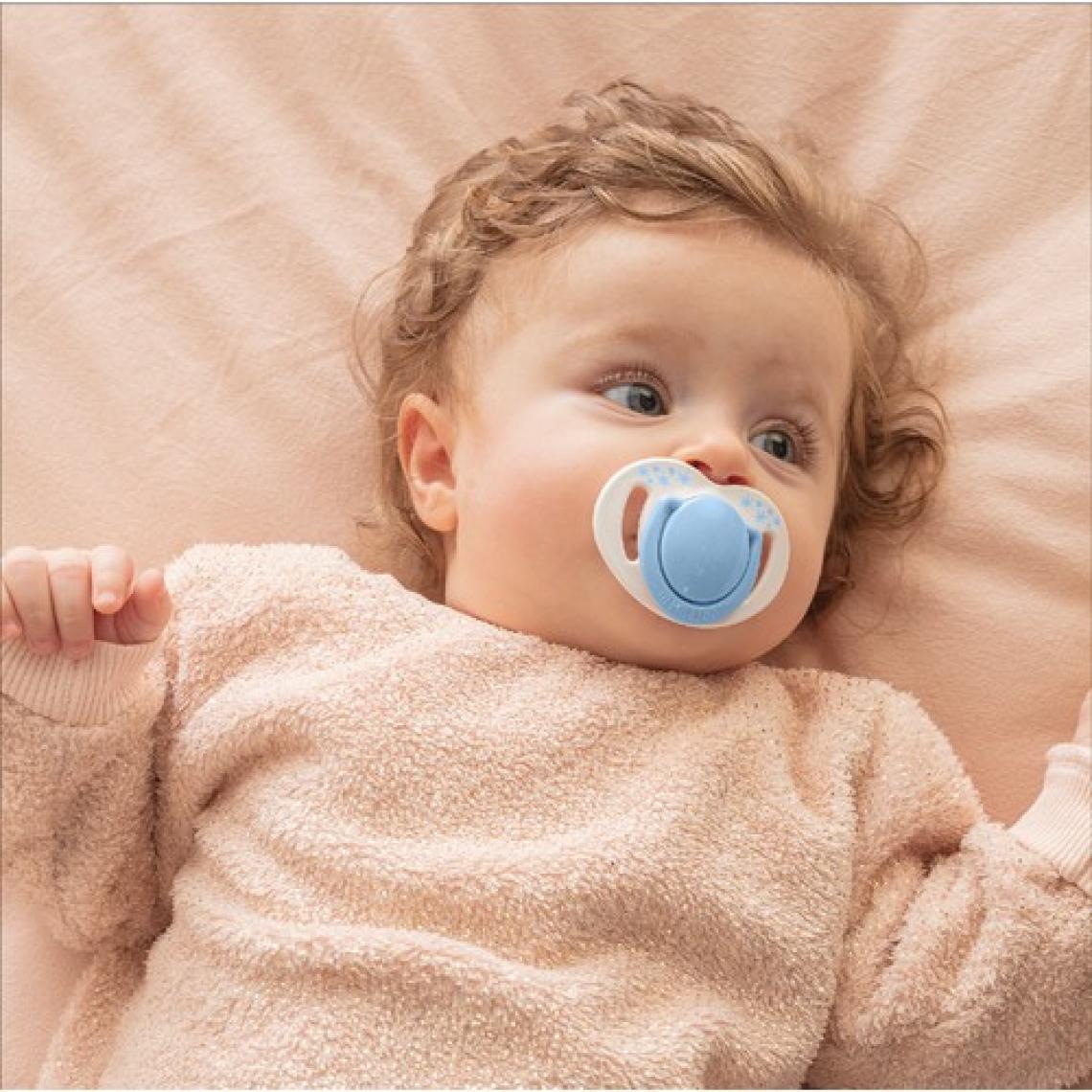 Mamajoo Ortodontik Damaklı Emzik, Powder Blue, 6+ Ay, Emzik Saklama & Sterilizasyon Kutulu, İkili Set