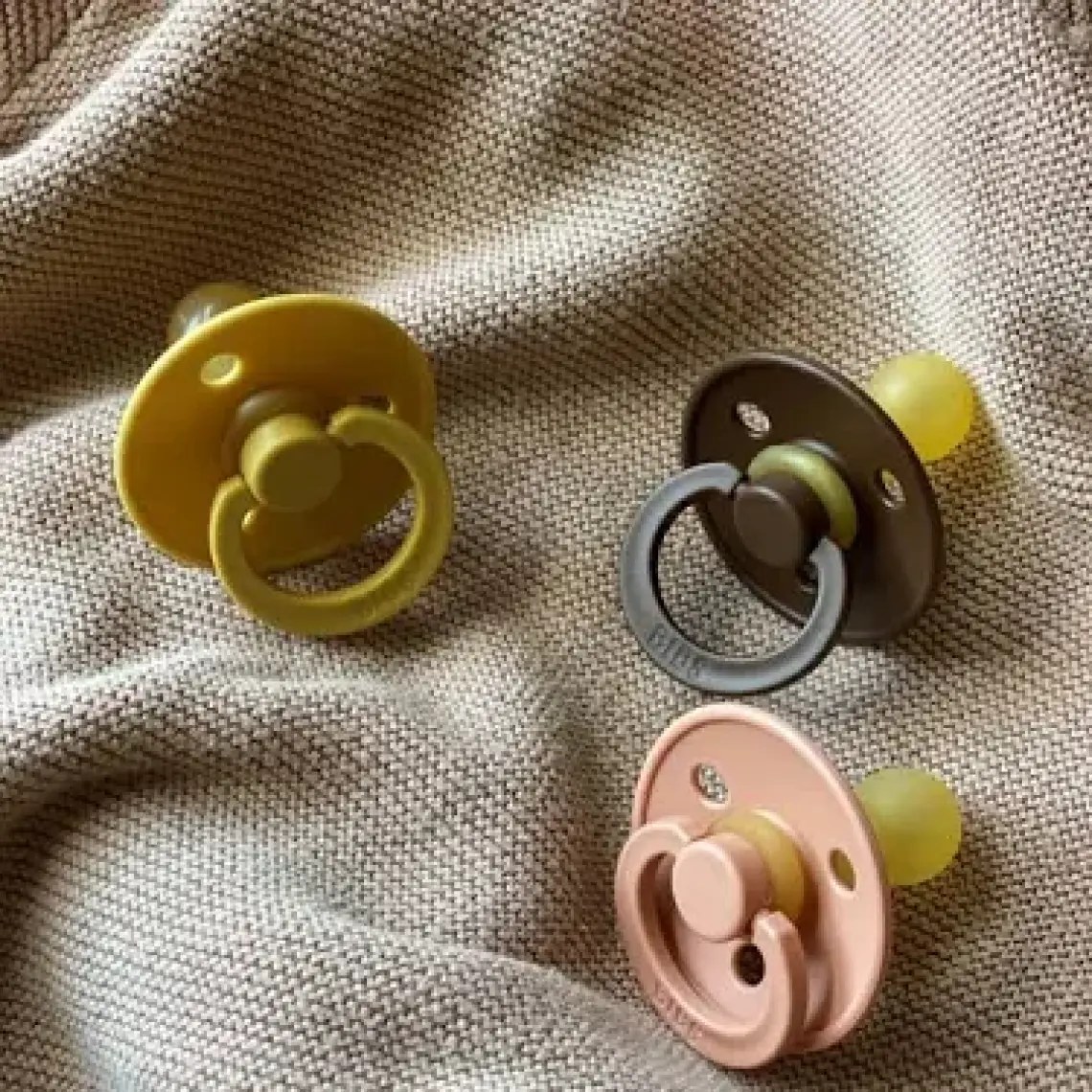 Bibs Colour Kauçuk Emzik-Vanilla 0-6 Ay