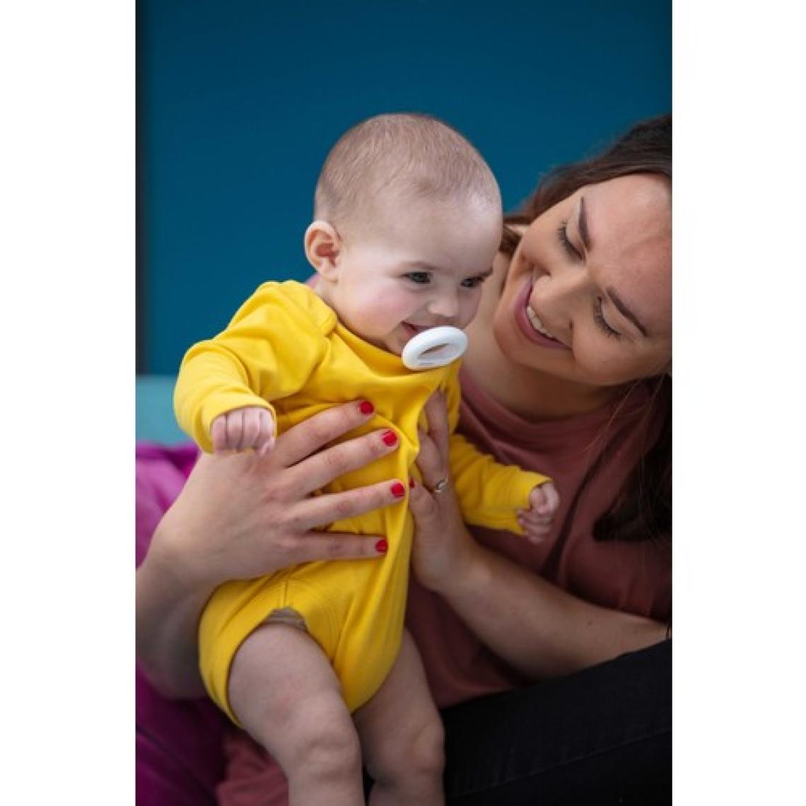 Tommee Tippee Closer to Nature Breast-like  Emzik, 6-18 ay Tekli - Beyaz