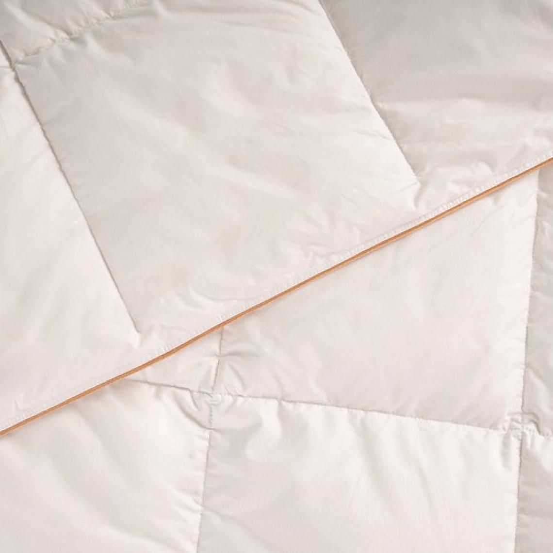 Othello Downa 70 Kaz Tüyü Yorgan 155x215 cm