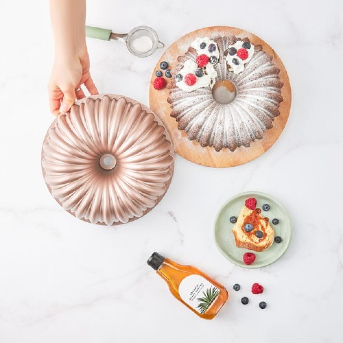 Karaca Cake Pro Dilimli Döküm Kek Kalıbı Rose Gold