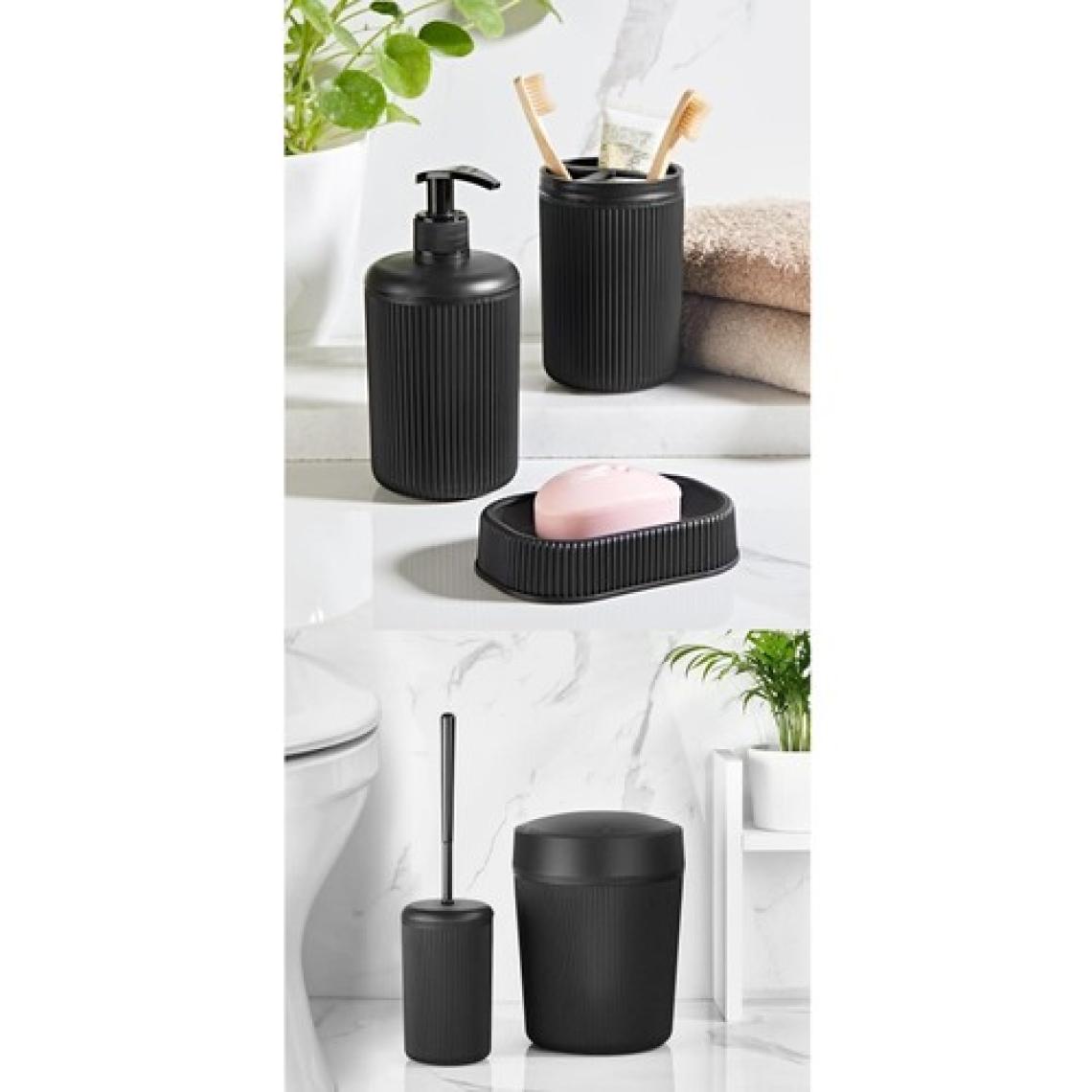 Orsa Home 5'li Siyah Çizgi Desenli Dayanıklı Plastik Banyo Seti – Modern Tasarım ve Kolay Temizlenebilir Yüzey