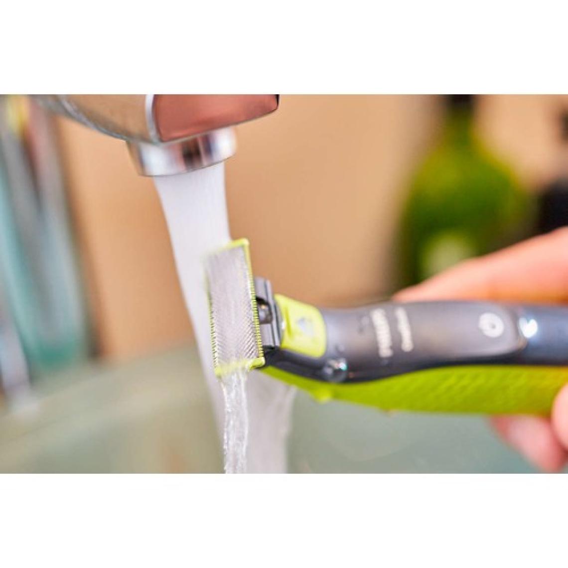 Philips OneBlade QP2520/30 Hibrit Düzeltici ve Tıraş Makinesi Yedek Bıçaklı Avantajlı Paket