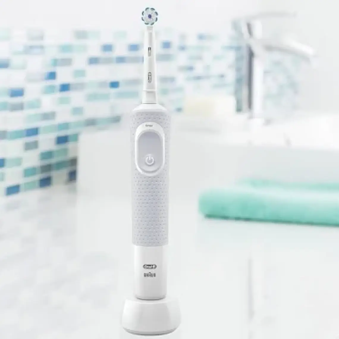 Oral-B Vitality D100 Sensi UltraThin Şarjlı Diş Fırçası
