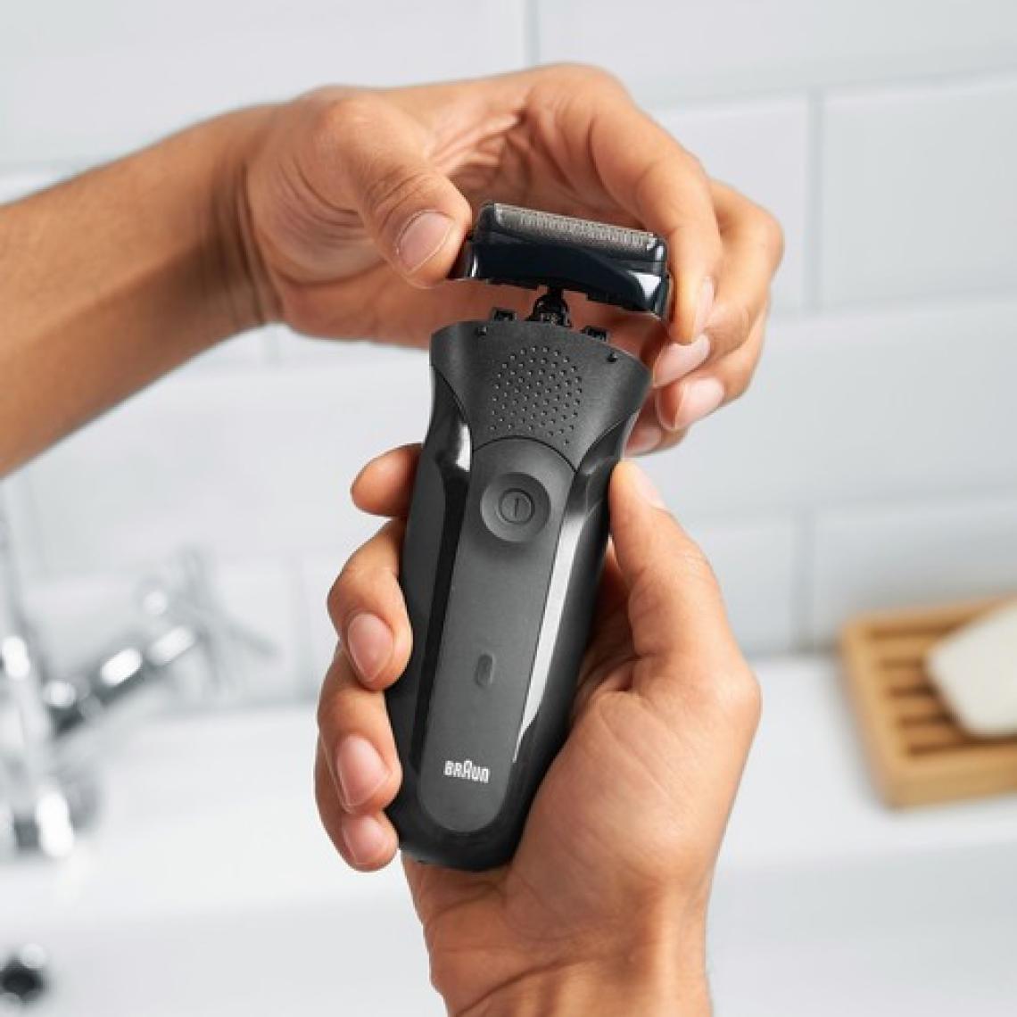 Braun 3 Serisi Tıraş Makinesi Yedek Başlığı 21B (Siyah)