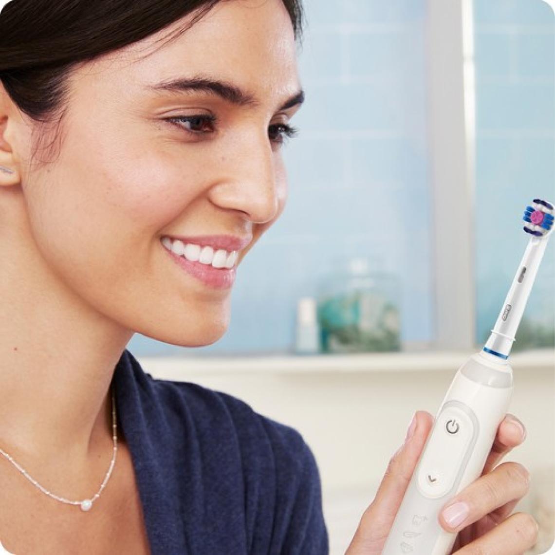 Oral-B 3D White 2'li Şarjlı Diş Fırçası Yedek Başlığı