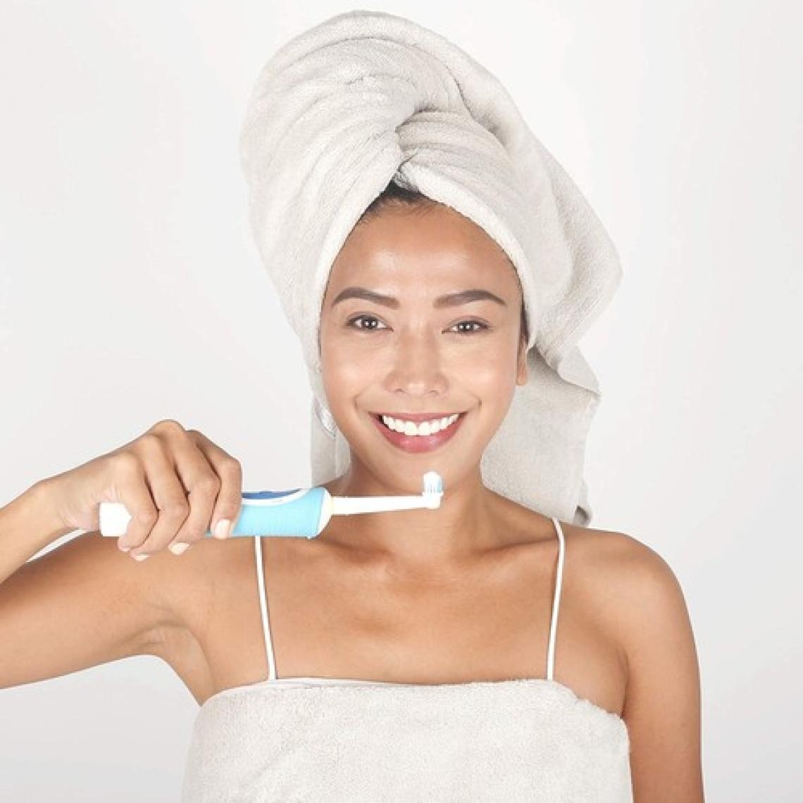 Lovyco Oral-B Smart 6 6000N Şarjlı Diş Fırçası - Braun - Yedek Diş Fırçası Kafaları - Oral B Braun Elektrikli Diş Fırçası ve Şarjlı Diş Fırçası 4 Adet Başlık