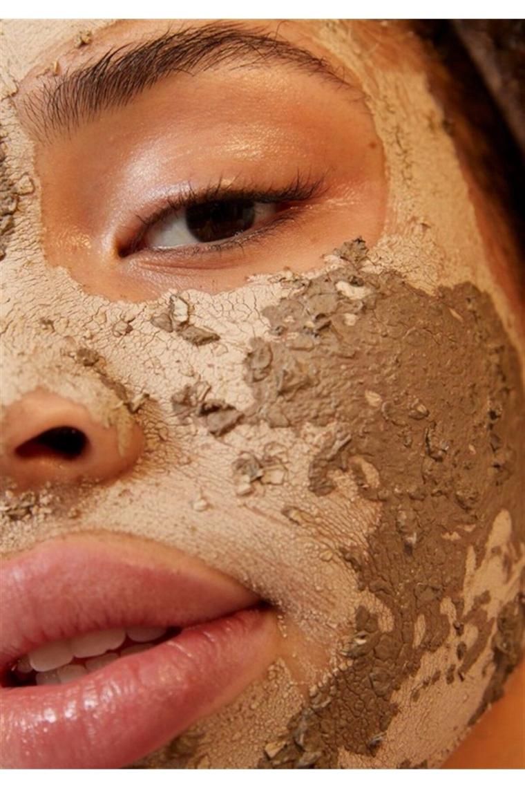 The Body Shop Himalayan Charcoal Toksinlerden Arındırıcı Işıltı Veren Maske 15 ML