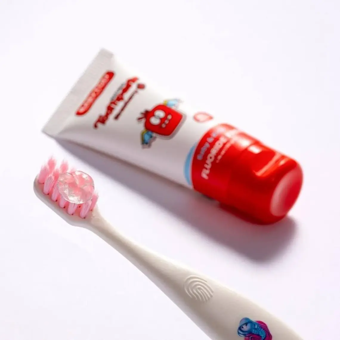Babyton Doğal Çilek Diş Macunu Florürsüz 50 gr