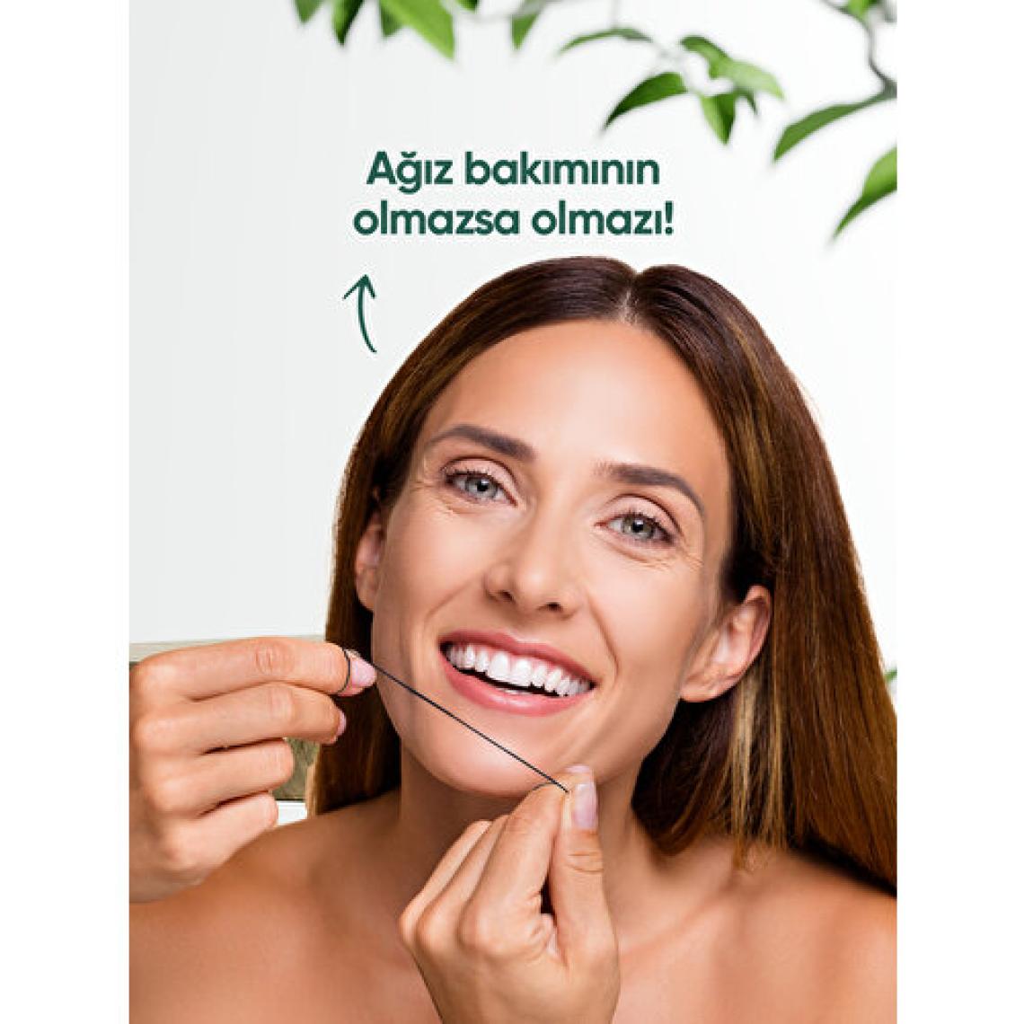 T-Brush Aktif Kömürlü Cam Şişe Doğal Diş İpi - 30m - Plastiksiz