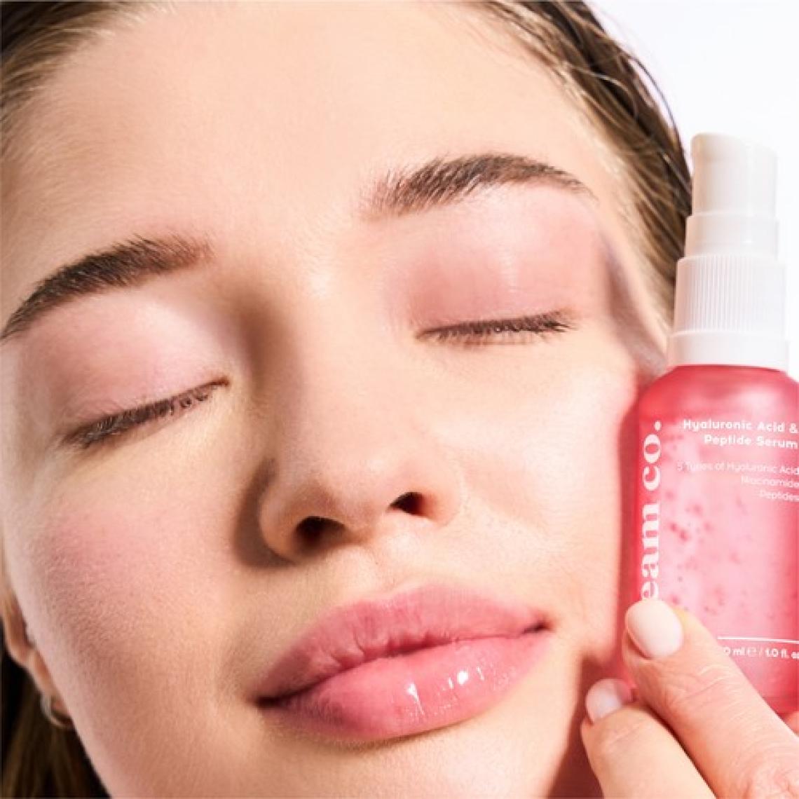 Cream Co. Nemlendirici Canlandırıcı Aydınlatıcı Dolgunlaştırıcı Hyaluronik Asit Peptit Serum Tüm Cilt Tipleri