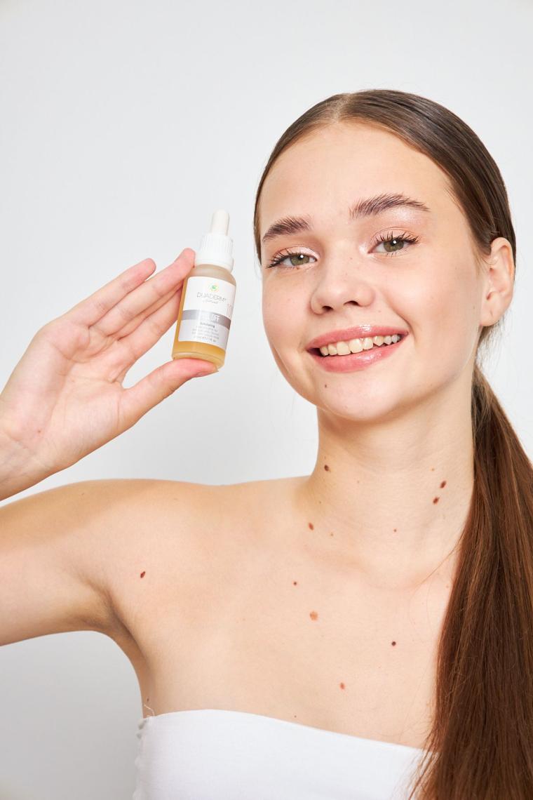 Akne Karşıtı, Siyah Nokta Önleyici Peel Off Serum (AHA 10% BHA 2%) 30ml