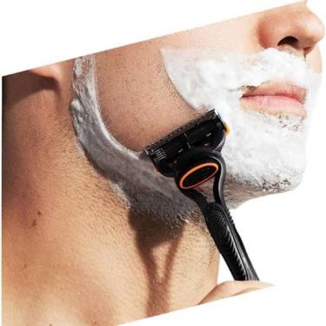 Gillette Fusion H+4 + Fusion Jel 200ML + Çanta