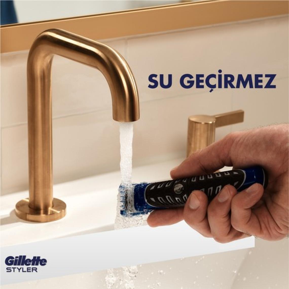 Gillette Fusion Styler 4'ü 1 Arada Hassas Vücut Tüyü ve Sakal Düzeltici Tıraş Makinesi ve Kenar Düzeltici