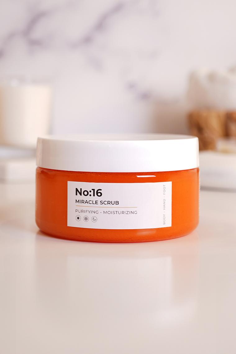 Sinoz No:16 Yoğun Nemlendirici, Besleyici Ve Arındırıcı Vücut Peelingi 250 Ml